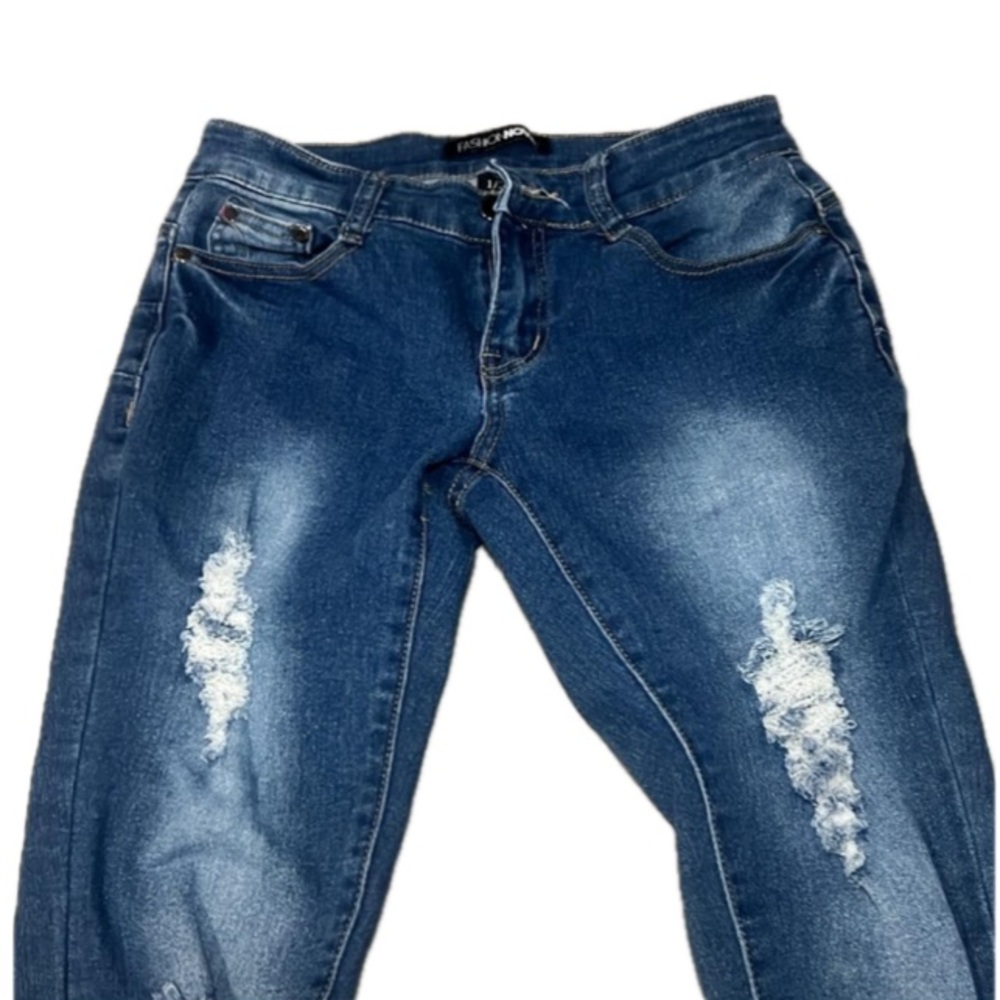 Fashion Nova low rise jeans